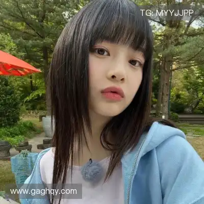 岑宝菱